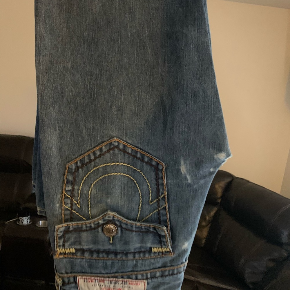 Clothes - Picture 5 of 5